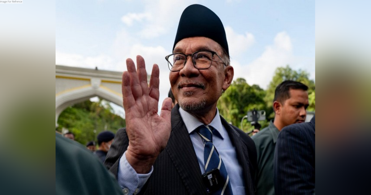 PM Modi congratulates Anwar Ibrahim on becoming Malaysia's new PM